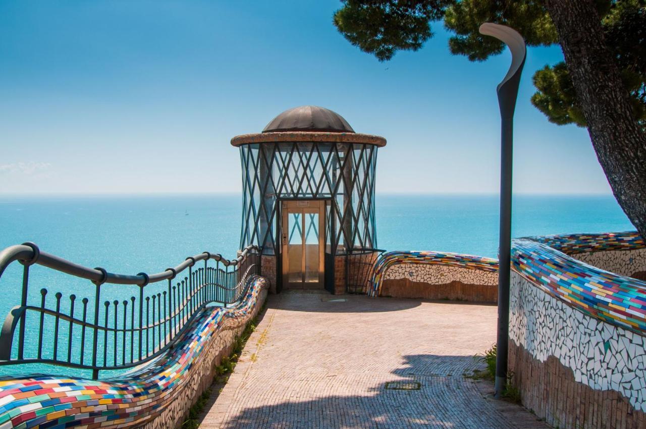 Casa Vacanza La Fontana Vietri Luaran gambar